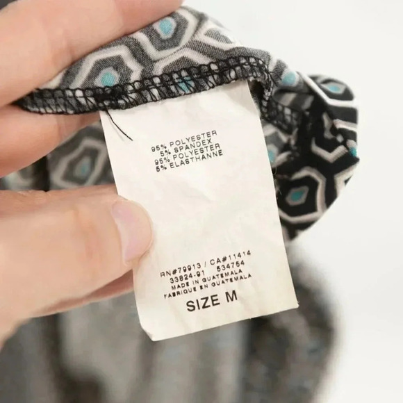 Oh Baby by Motherhood dress with belt Geometric pattern | Medium - Picture 3 of 4